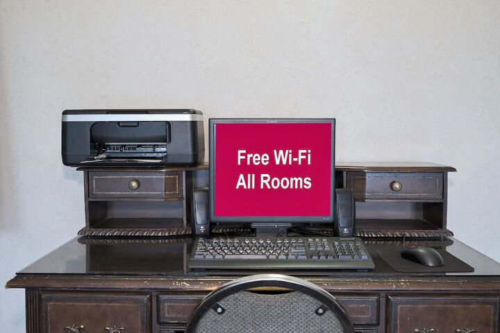 Business Center 29 of 29