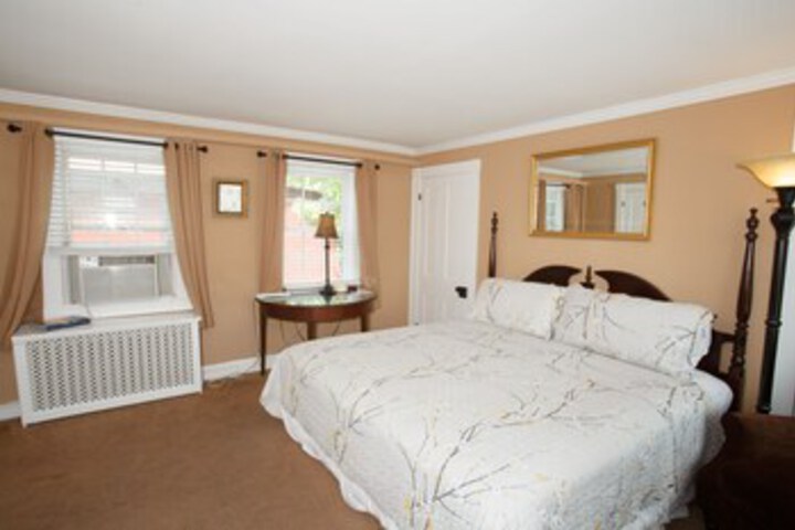 Room 130 of 253