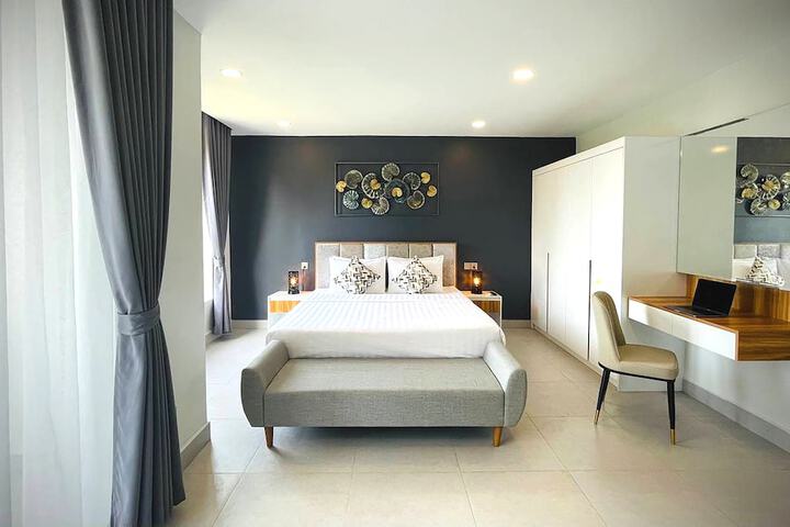 Room 5 of 63