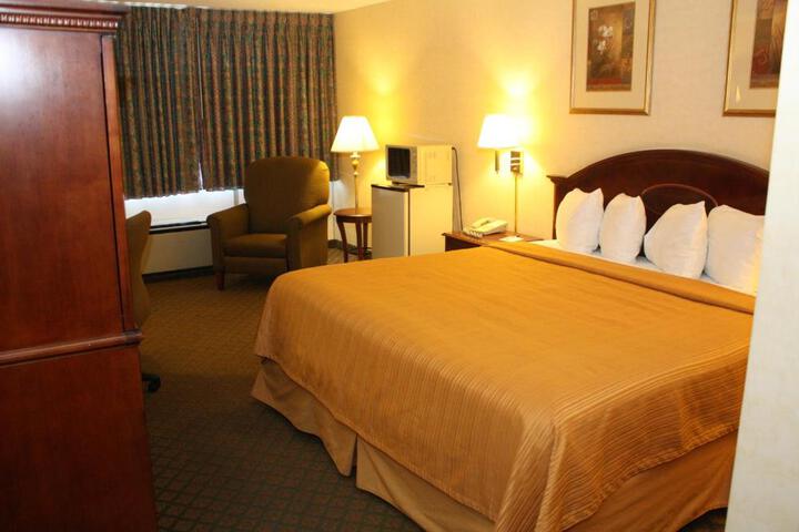 2 Double Beds Accessible (2 of 8)