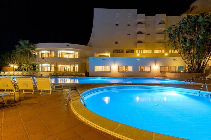 Pool 33 of 59