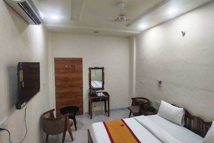 Room 20 of 36