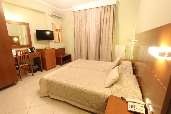 Room 14 of 85