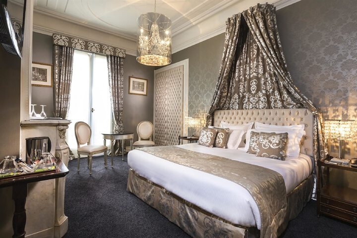 Room 10 of 50