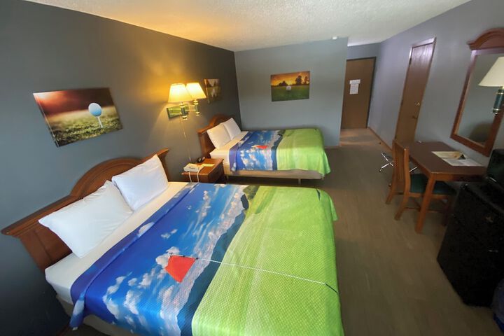 Room 49 of 106