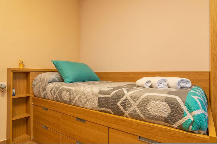Room 33 of 35