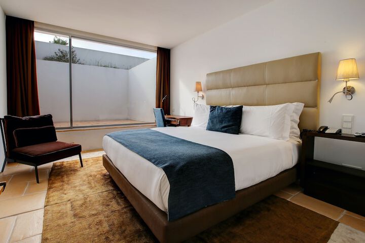 Room 3 of 188
