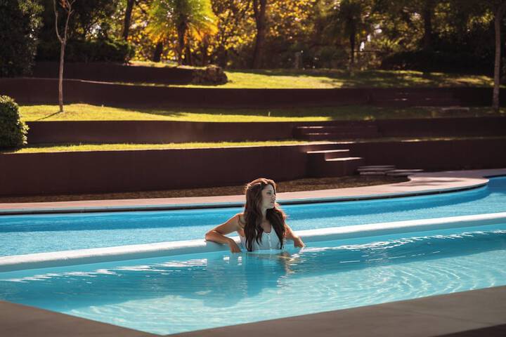 Pool 108 of 220