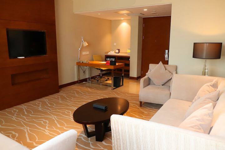 Room 25 of 107