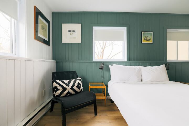 Room 10 of 56