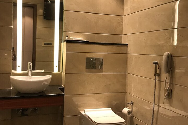 Room 65 of 110