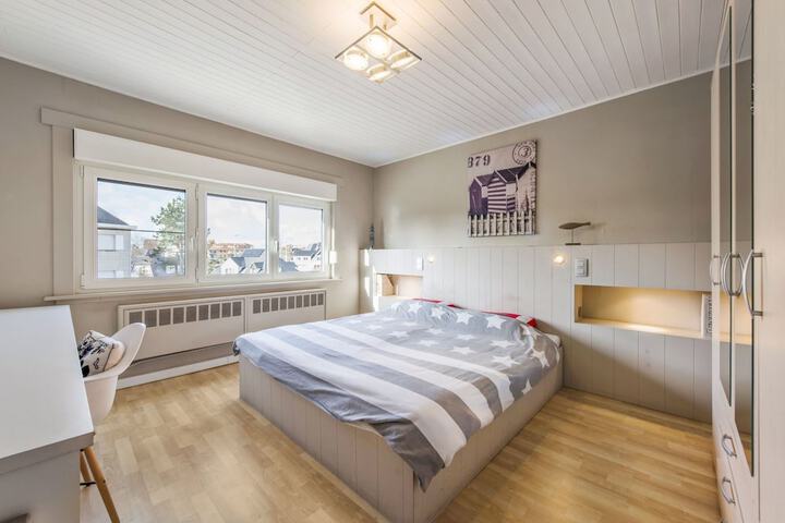 Room 4 of 15