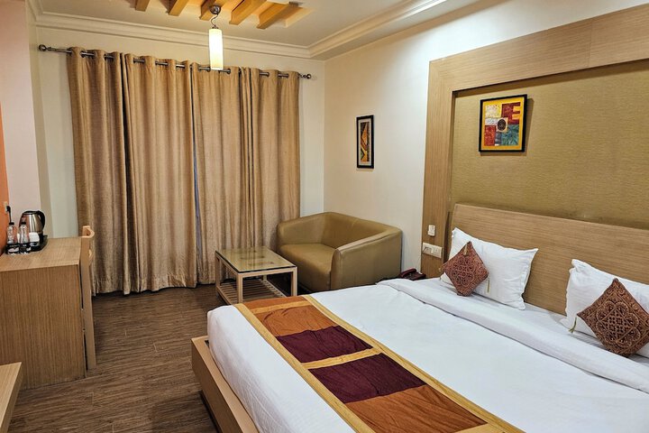 Room 4 of 23