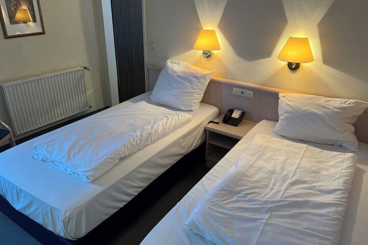 Room 8 of 51