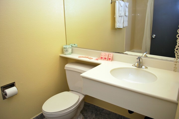 Room 15 of 26