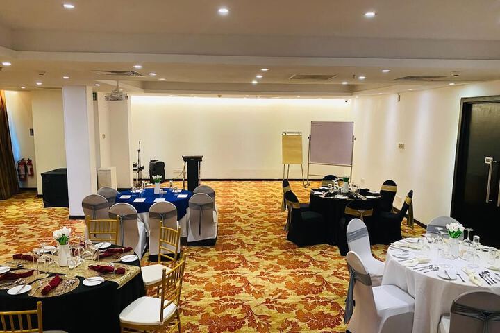 Ballroom/Hall 69 of 86