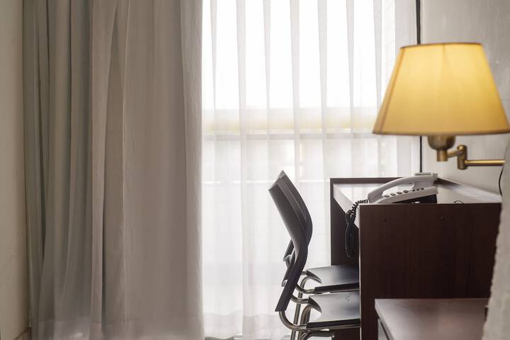 Room 15 of 114