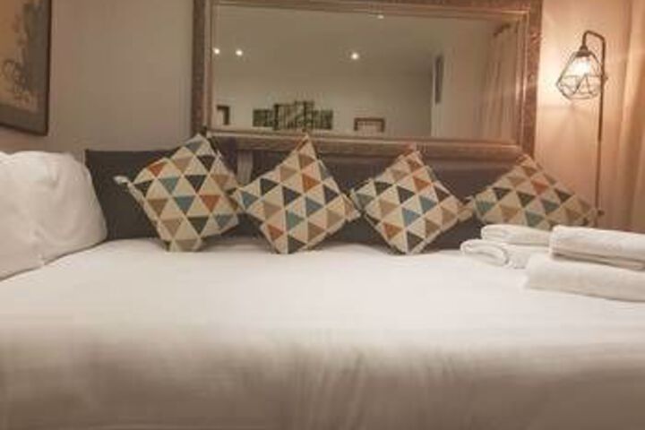 Room 9 of 24