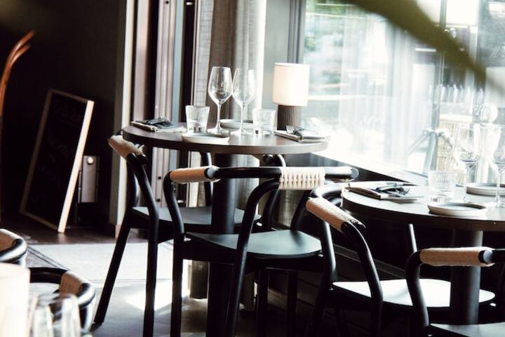 Dining 65 of 90