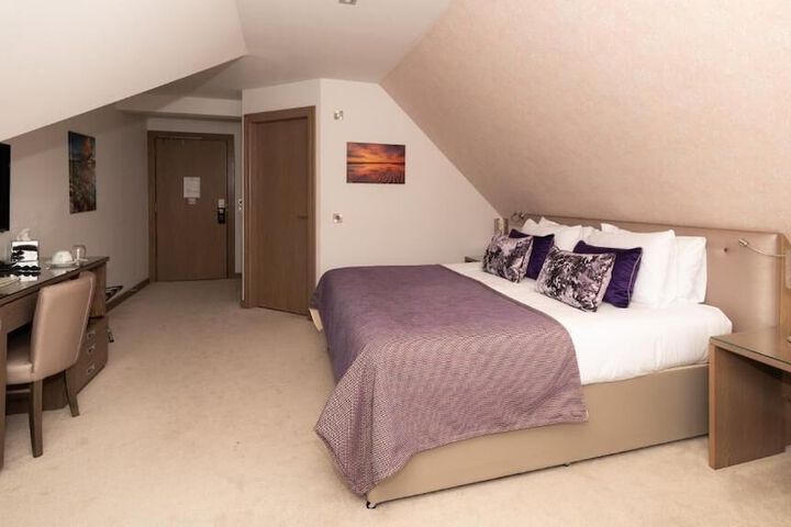 Room 7 of 20