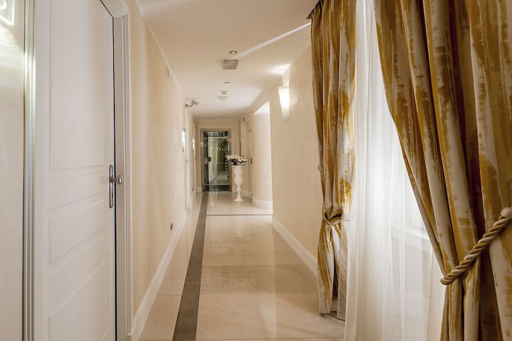 Ballroom/Hall 101 of 110