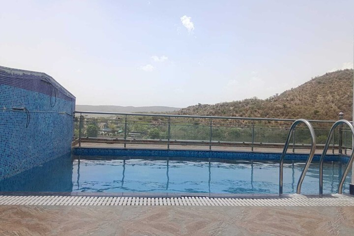 Pool 26 of 42