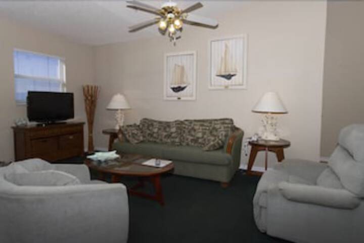 Room 8 of 15