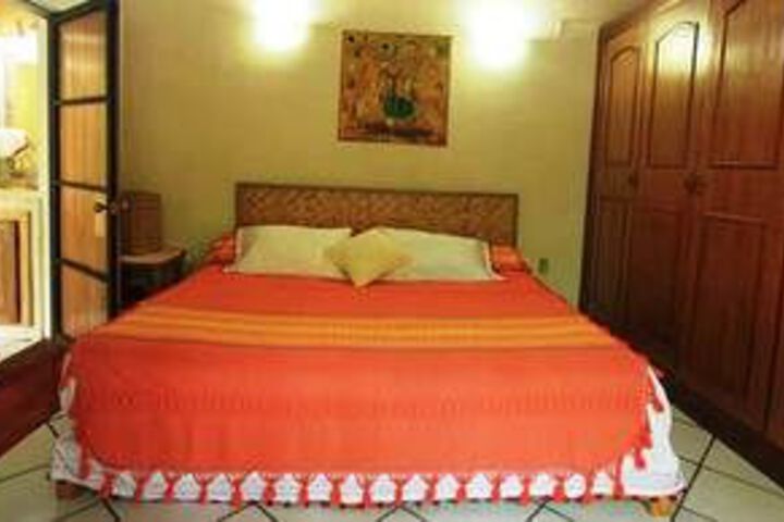 Room 8 of 23