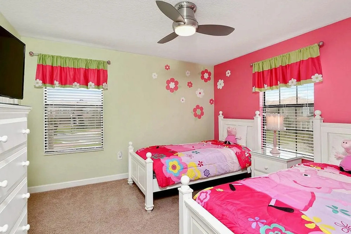 Room 4 of 22