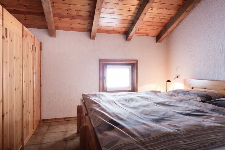 Room 10 of 39