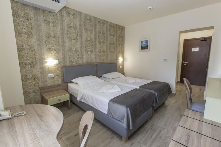 Photo of Hotel Olanesti