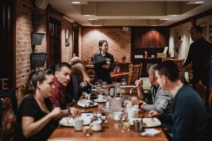 Dining 56 of 98