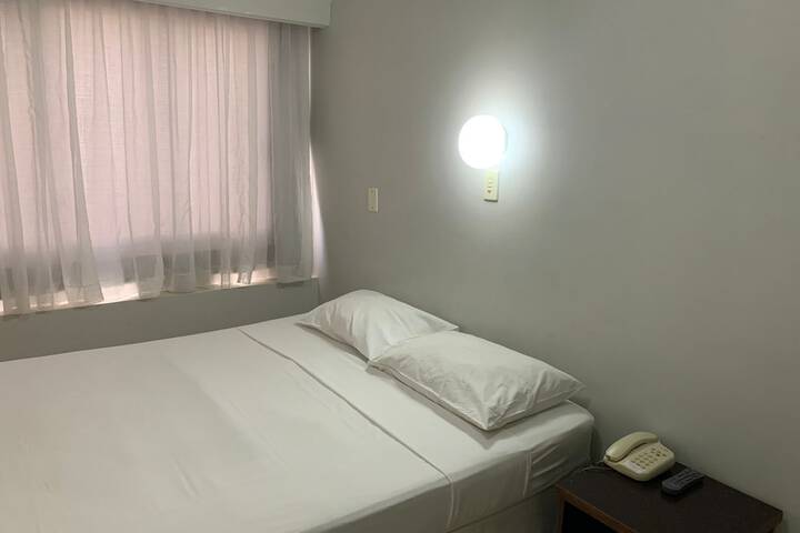 Room 18 of 49