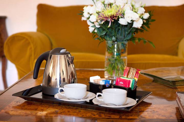 Breakfast/Coffee Service 87 of 150