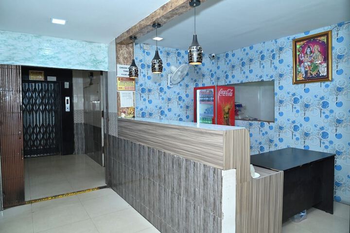 Room 9 of 16