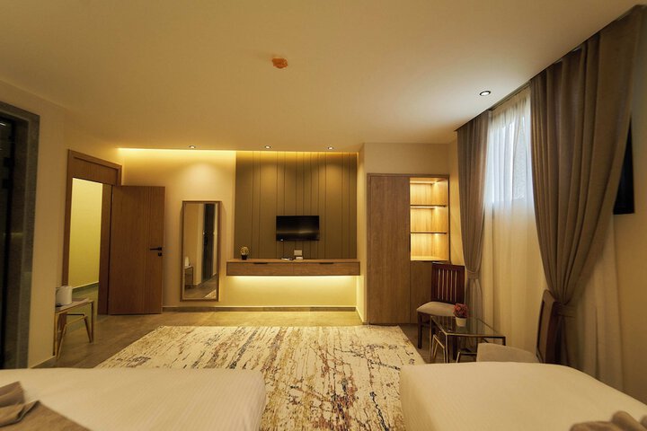 Room 11 of 148