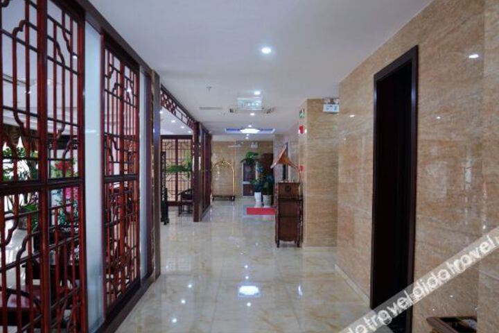Hotel Interior 7 of 24
