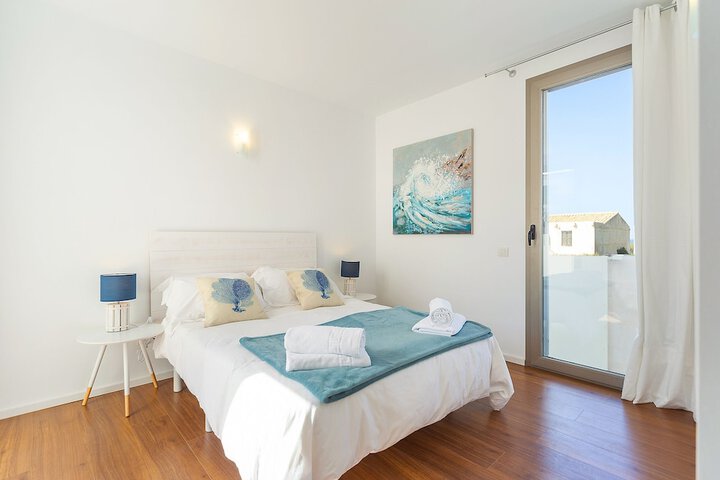 Room 3 of 21