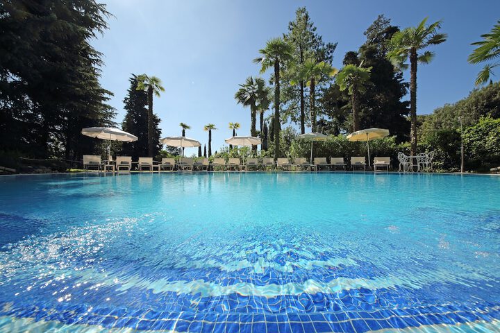 Pool Hotel