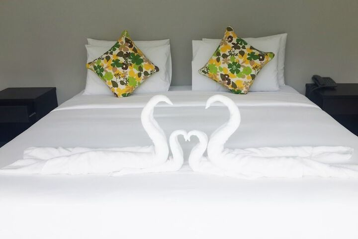Room 6 of 38