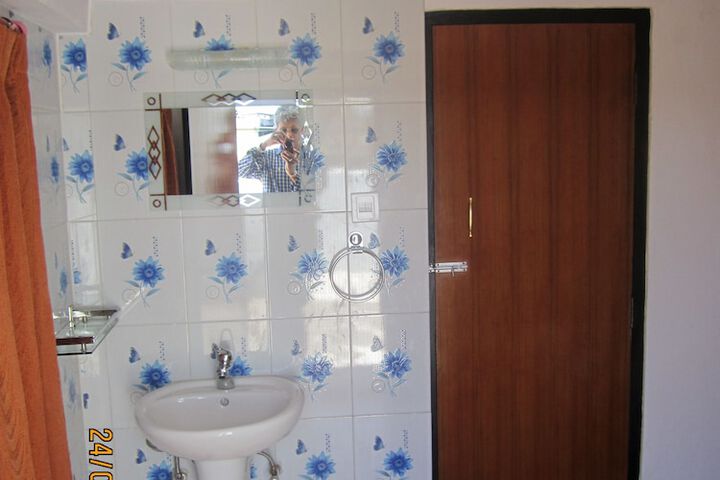 Room 51 of 68