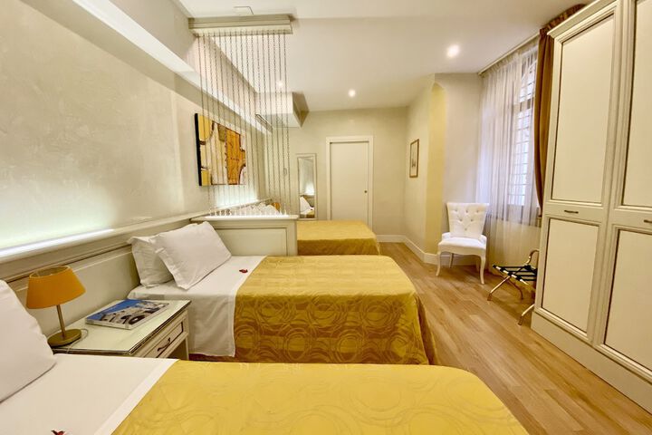Room 14 of 126