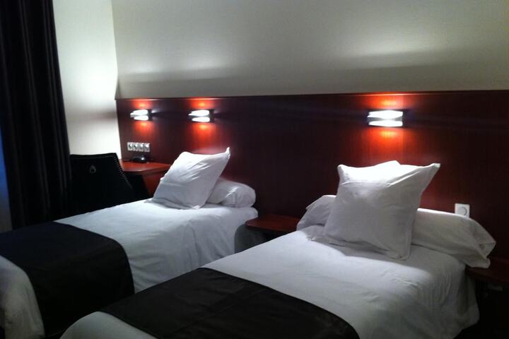 Room 12 of 43