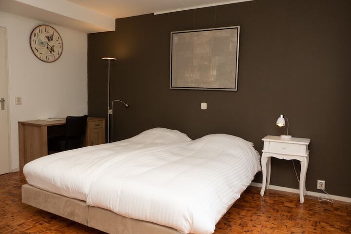 Room 25 of 66