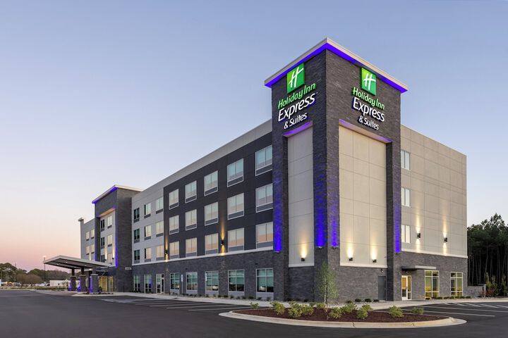 Holiday Inn Express &  Suites Benson by IHG in Benson, NC