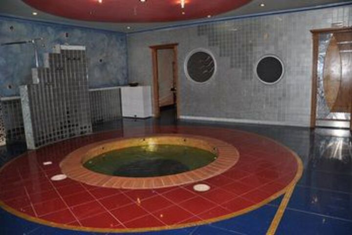 Pool 43 of 54