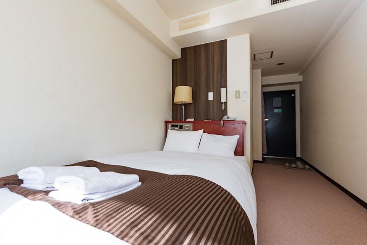 Room 5 of 44