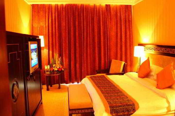 Room 5 of 6