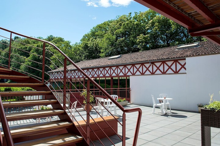 Terrace/Patio 34 of 36