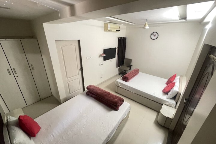Room 7 of 24
